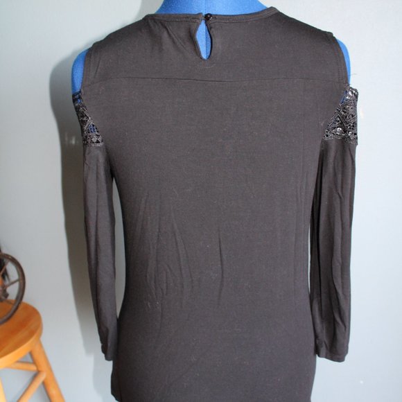 YYIGAL Women's Black Cold Shoulder Long Sleeve Blouse ~S~ - Picture 5 of 7